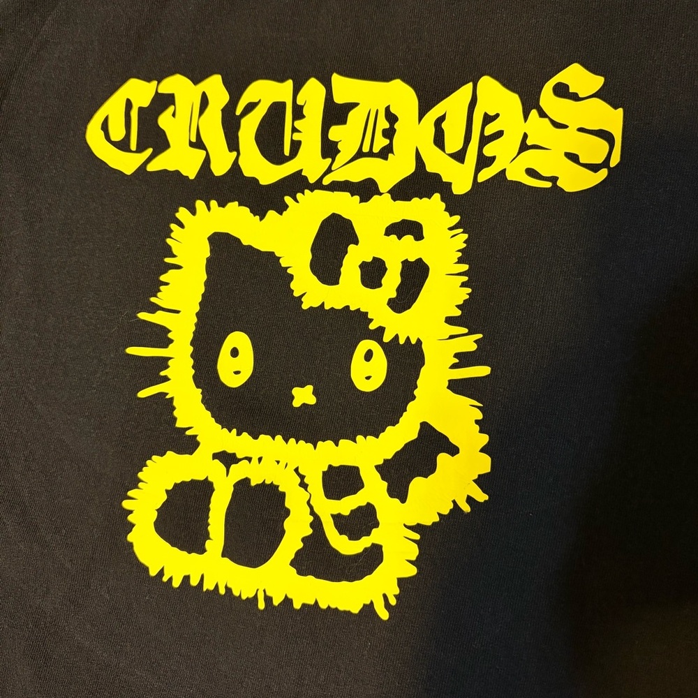 Crudos Hello Kitty shirt